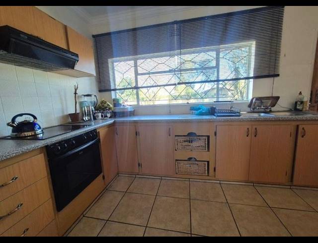 3 BEDROOM HOUSE FOR SALE IN VANDERBIJLPARK SE 1